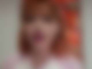 Live cam show with ValdaCasto - Blue Eyes on livesuperchat.net
