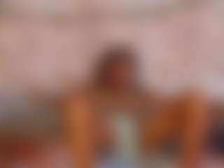 Live cam show with Adisson-petitte - Brown Hair on Soda Cam