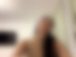 GwynKochan's Live Sex Cam Show