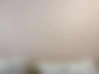 Live cam show with Nelly - Flashing on Milfs Live