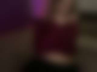 Live cam show with NanciDrott - Bikini on TottyGirls