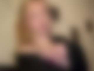 Live cam show with NanciDrott - Joi on xDating