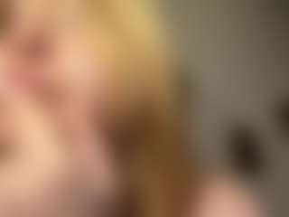 Live cam show with NanciDrott - Gray Eyes on xDating