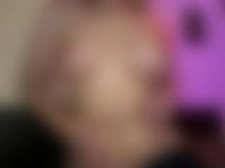 Live cam show with NanciDrott - Body Massage on Gym Cam Girls
