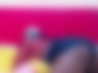 SpoiledBrat012's Live Sex Cam Show