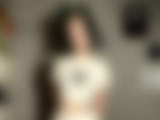 Live cam show with Alice - New Bedroom on eurowanks.com