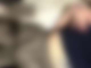 Live cam show with Alice - Fingers on Camsoda