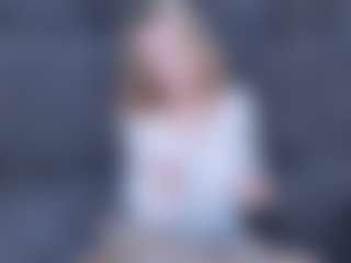 Live cam show with ZeldaWesner - Natural on Streamer API
