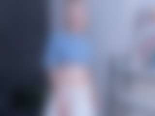 Live cam show with ZeldaWesner - Camel Toe on SpunkLive
