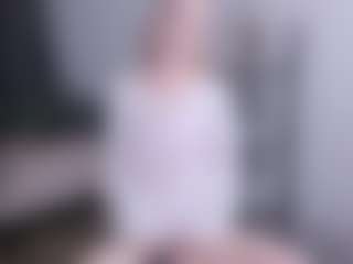 Live cam show with ZeldaWesner - Blonde Hair Teen (18+) on Sweet Sext