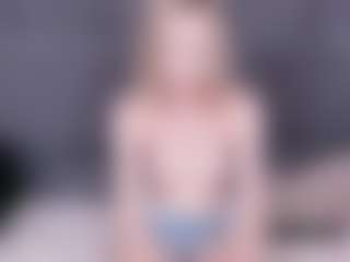 Live cam show with ZeldaWesner - Booty on Sweet Sext