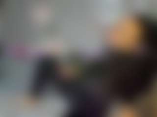 Live cam show with Amelia-Greyson - Bi on Dolls Live