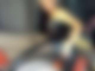 Live cam show with Amelia-Greyson - White Big Ass on Lustler
