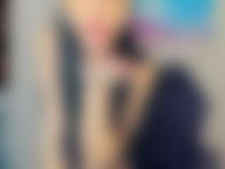 Amelia-Greyson MILF webcam performer live streaming