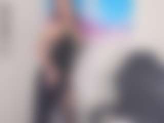 Live cam show with Amelia-Greyson - Athletic on Lustler