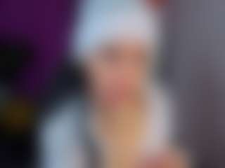 Live cam show with Amelia-Greyson - Athletic Middle Aged on SinfulBabes