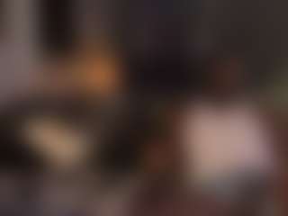 Show de cam en vivo con BeautyNdabeast - Strip en Camsoda