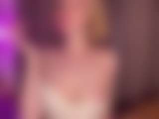 Live cam show with GladysNeuner - Middle Aged on Camsoda