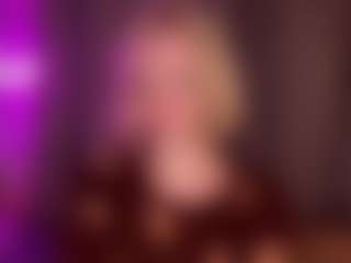 Live cam show with GladysNeuner - Master on madthumbs