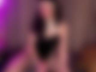 Live cam show with GladysNeuner - Dildo on Camsoda