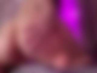 GladysNeuner's Live Sex Cam Show