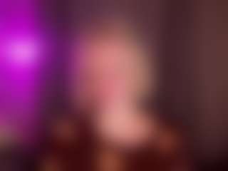 Live cam show with GladysNeuner - Fetish Curvy on CamwithHer