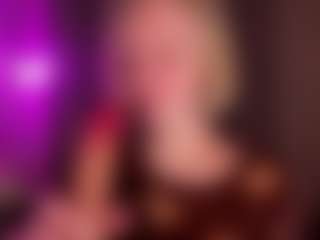 Live cam show with GladysNeuner - Amateur on Camsoda