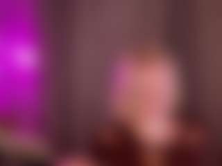 Live cam show with GladysNeuner - Gamer Pornstar on fuklive.com