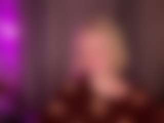 Live cam show with GladysNeuner - New Gamer on Livezox