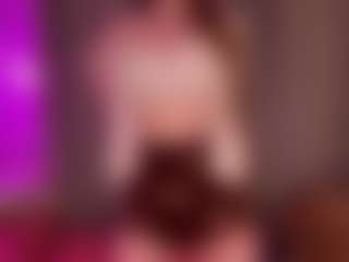 Live cam show with GladysNeuner - College on Camsoda