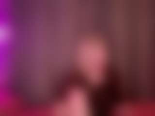 Live cam show with GladysNeuner - Butt Plug on Camsoda