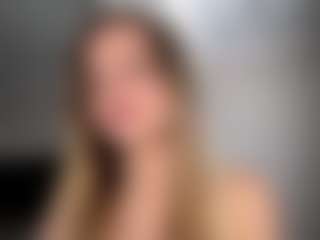 Live cam show with Emma - Brown Hair on eurowanks.com