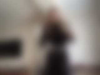 Live cam show with Emma - Solo on liverealitysex.com