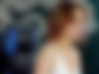 Live cam show with Lil-Zoraa - Teasing on Dolls Live