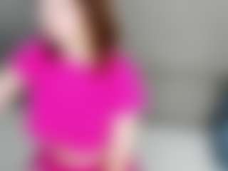 Live cam show with Lil-Zoraa - New Shaved Pussy on Camsoda
