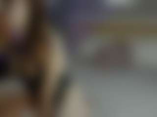 Live cam show with Lil-Zoraa - Moaning on slutload