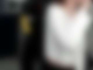 Live cam show with Lil-Zoraa - Body Massage on TottyGirls