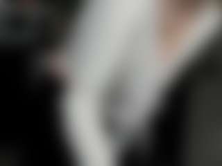 Live cam show with Lil-Zoraa - Moaning on Fit Hotties