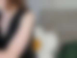 Live cam show with Lil-Zoraa - Sexy on CamwithHer
