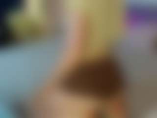 Lil-Zoraa's Live Sex Cam Show