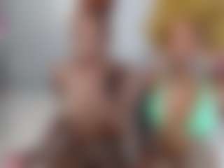 NanaPeach's Live Sex Cam Show
