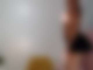 Live cam show with NanaPeach - Blowjob on Soda Cam
