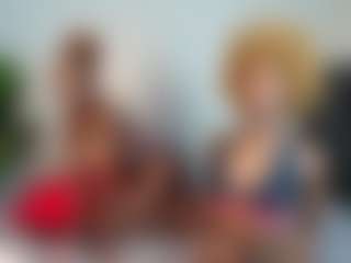 Live cam show with NanaPeach - Blowjob on Latina Girls