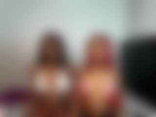 Live cam show with NanaPeach - Eating Pussy on Camsoda