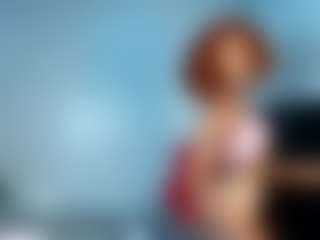 Live cam show with YolandaBlue - Strapon on Soda Cam