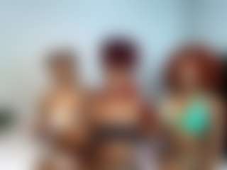 YolandaBlue's Live Sex Cam Show