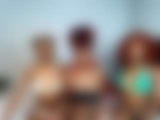 YolandaBlue's Live Sex Cam Show