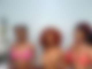 YolandaBlue's Live Sex Cam Show