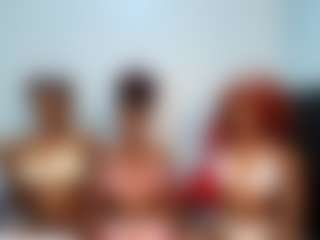 YolandaBlue's Live Sex Cam Show