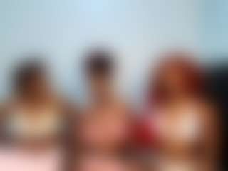 YolandaBlue's Live Sex Cam Show